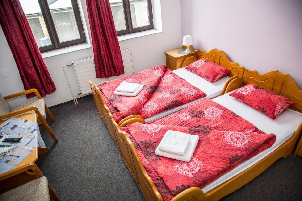 Hotel U Mesta Prahy Náchod エクステリア 写真