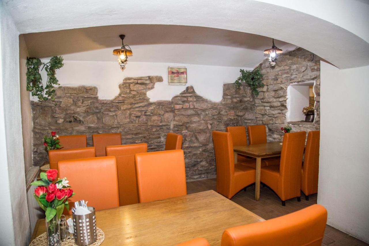 Hotel U Mesta Prahy Náchod エクステリア 写真